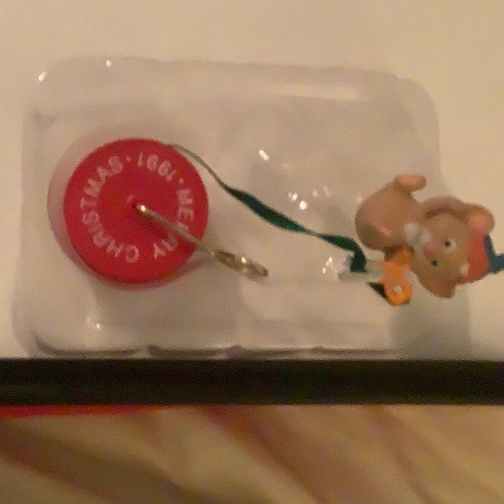 Hallmark ornament - Picture 4 of 4